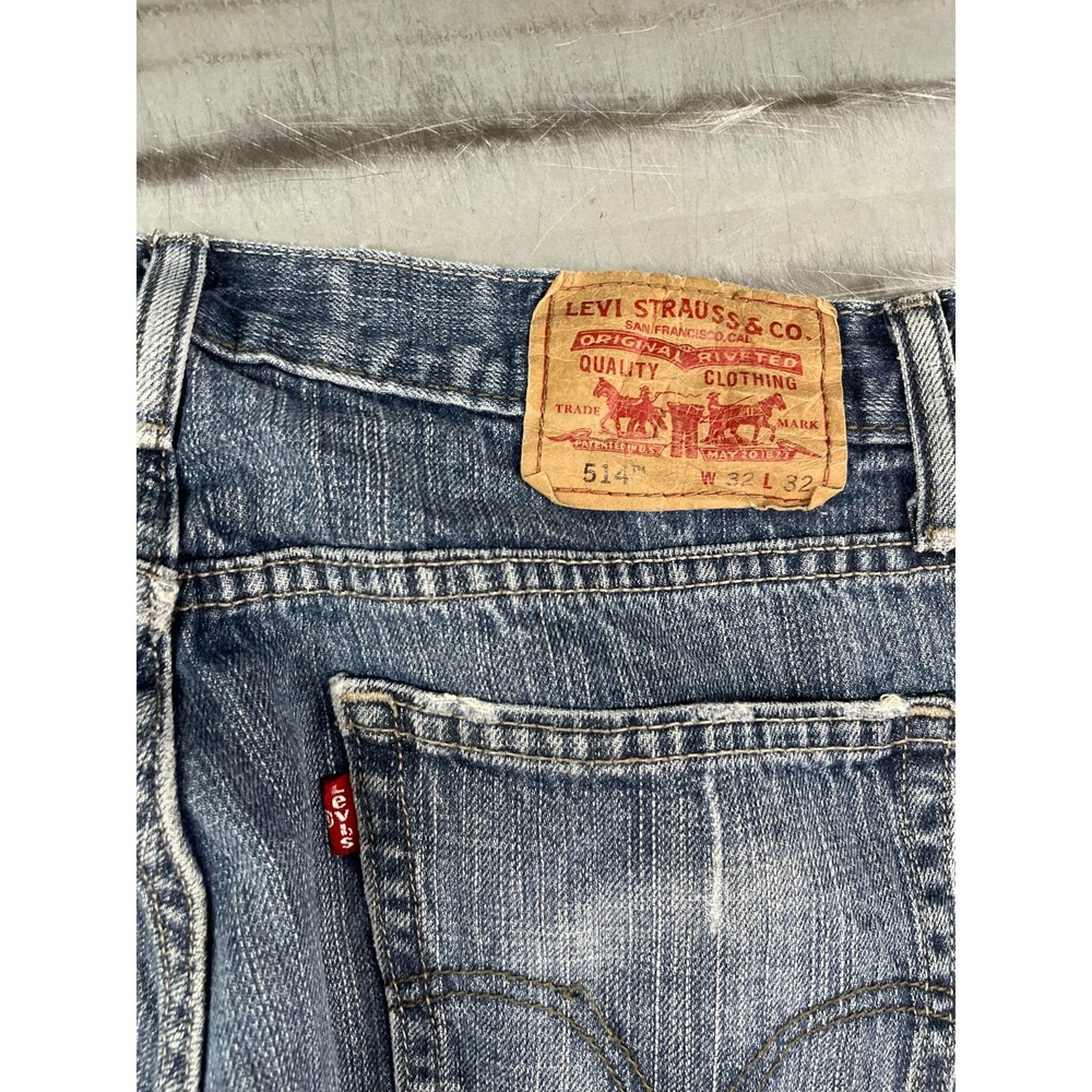 VTG Levis 514 Jeans Mens 31X32 Blue Medium Wash Denim Slim Straight 100% Cotton - Picture 15 of 16